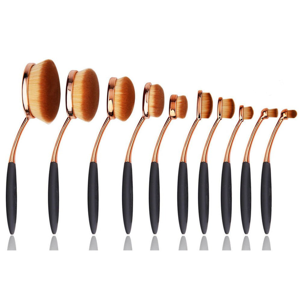 Maquillali Nuevo diseño Brocha Oval Profesional de Maquillaje con Mangos (Semi Golden).