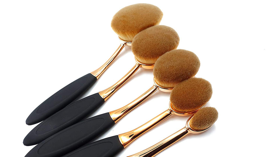 Maquillali Nuevo diseño Brocha Oval Profesional de Maquillaje con Mangos (Semi Golden).